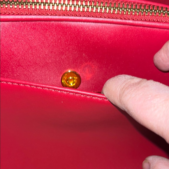 Joy & Iman Cherry Red Leather Crossbody Bag - Picture 8 of 12